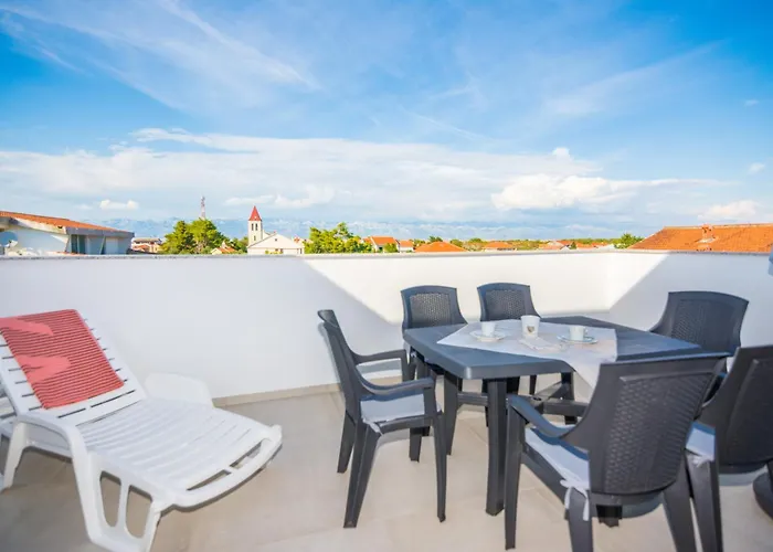 Apartments Spanic Haus Mit Pool