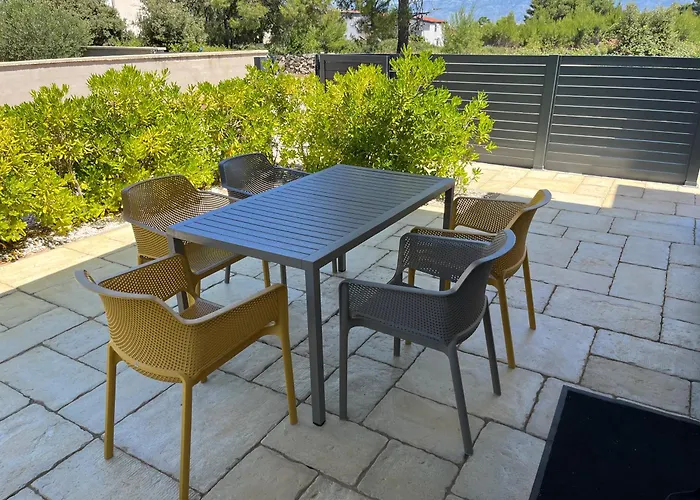 Poolhouse Flip Flop - Mit Privatem Pool